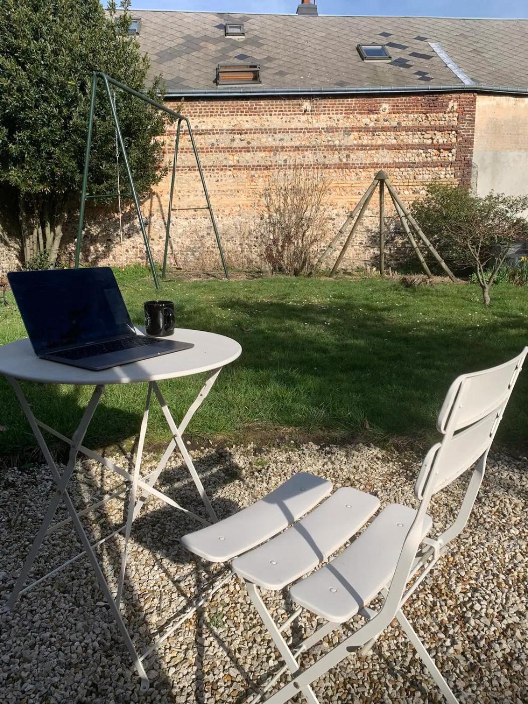 Appartement Spacieux Et Elegant Avec Jardin Montivilliers Buitenkant foto